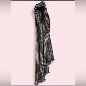 Vintage Black and White Houndstooth Scarf